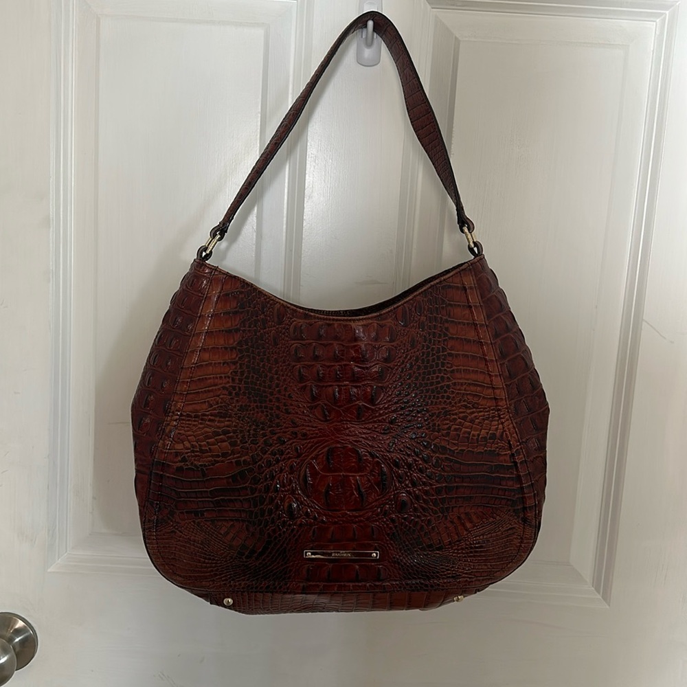 Brahmin Brown purse
Well Loved
Great condition!